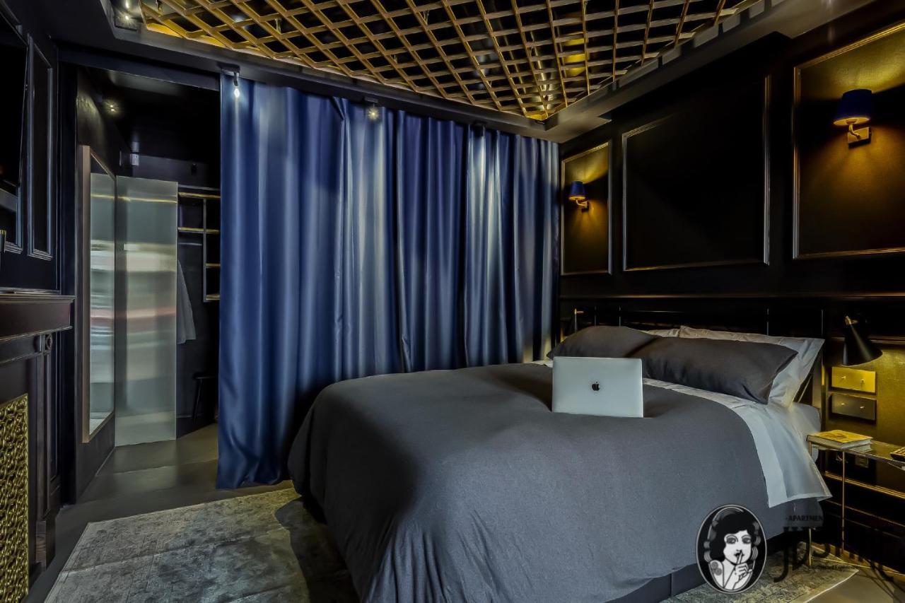 Suite Shibari By Justine Apartments Sobria Elegante Y Pecaminosa Apartamento Turistico En Madrid Rio Dış mekan fotoğraf